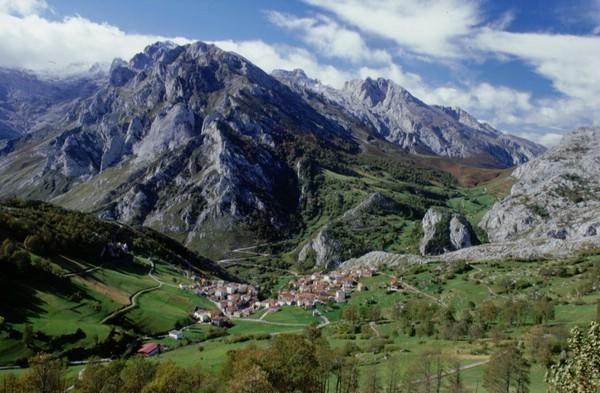Hotel Rural Pena Castil Sotres Exteriör bild
